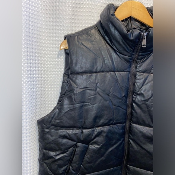 Women’s TRIBAL black Vegan Leather Vest size Large - Picture 5 of 15